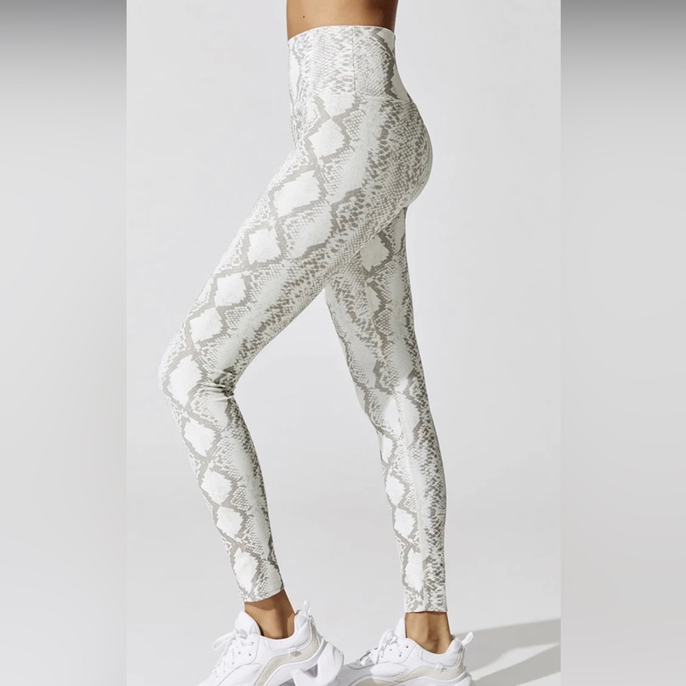 Beachriot leggings